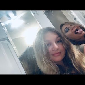 Meet your Posher, Carlee